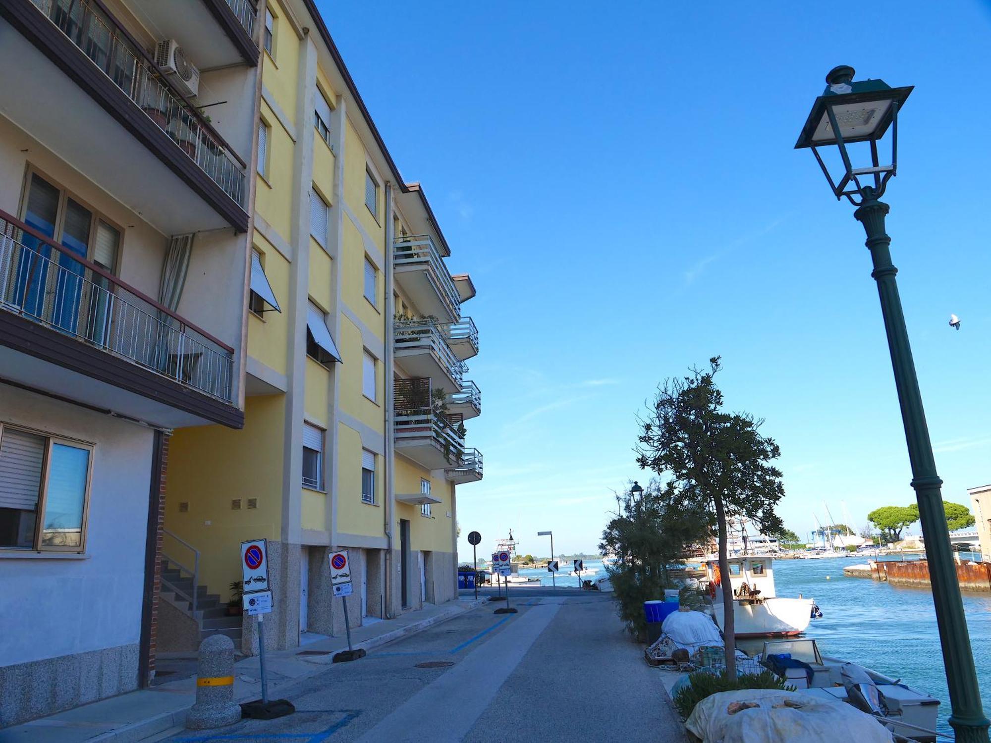 Fiore Di Mare - Delizioso Bilocale Con Posto Auto Vicino Al Porto Grado Kültér fotó